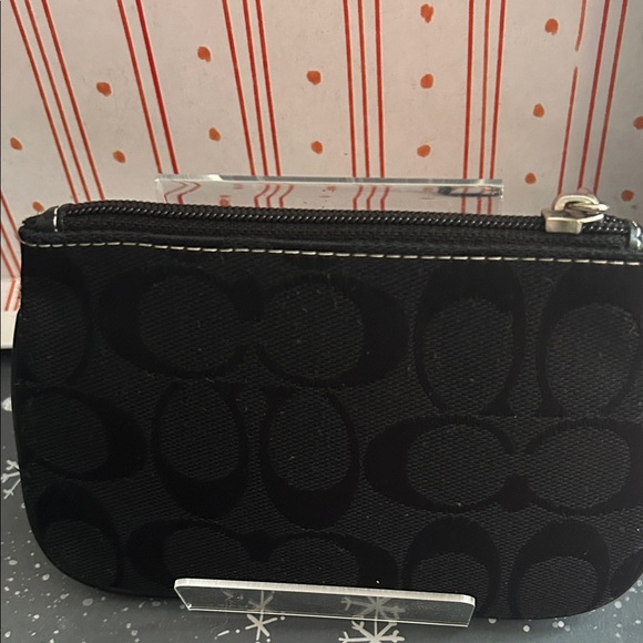 Coach Signature Black Wristlet - Picture 5 of 6